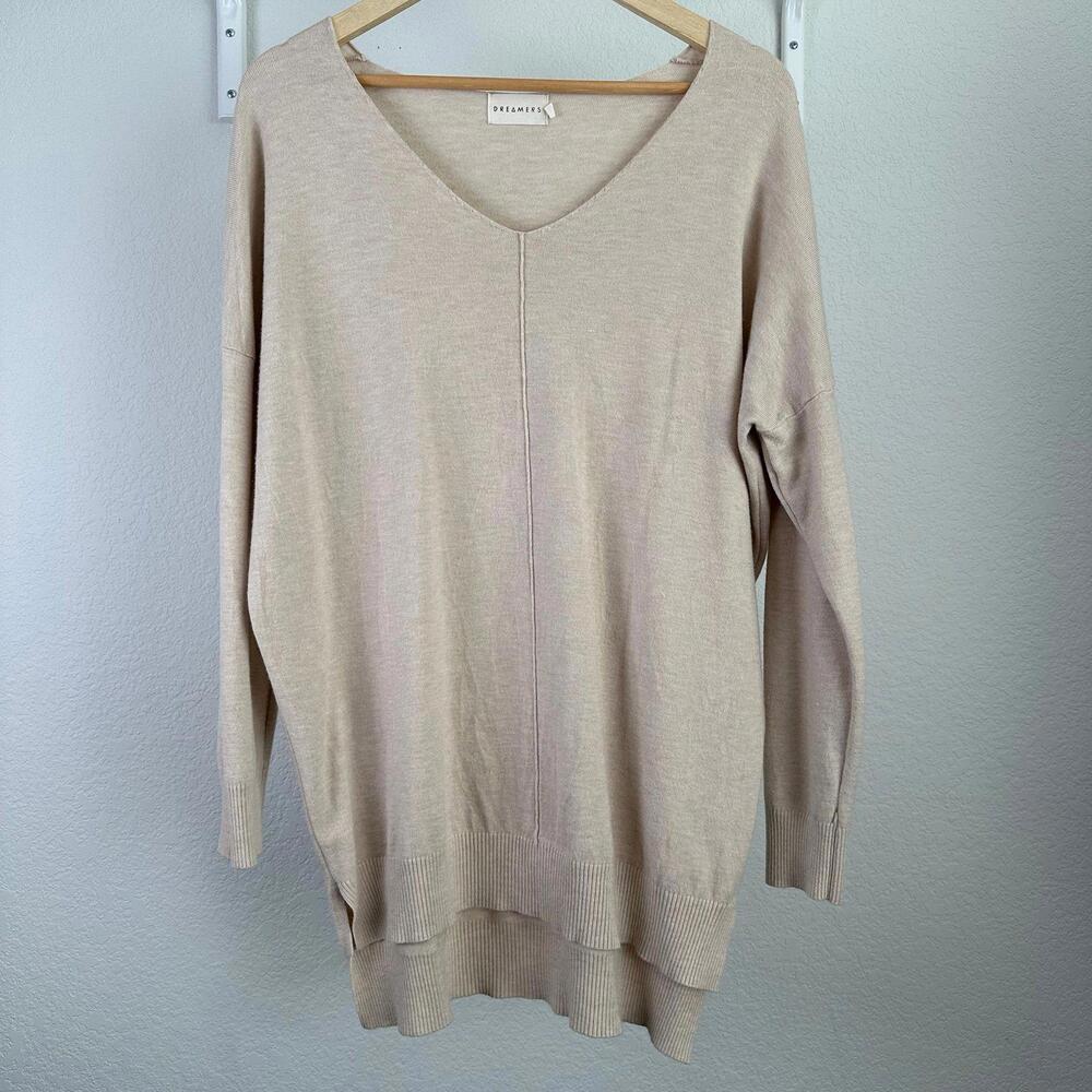 M/L Women’s Dreamers Long Sleeve Sweater Beige